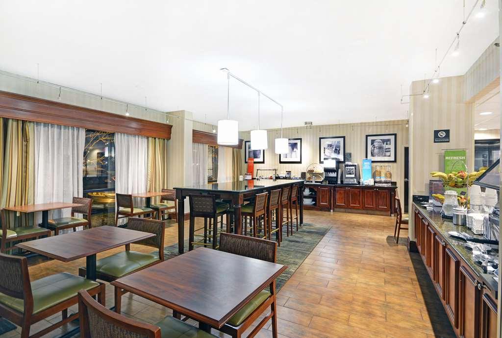 Hampton Inn את'נס מסעדה תמונה